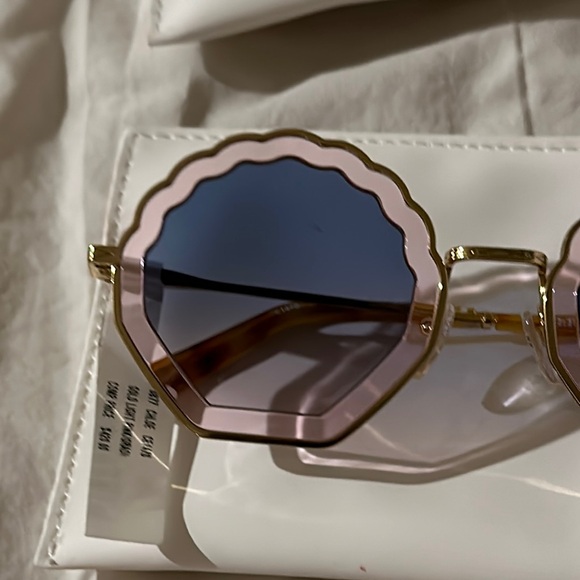Chic Chloe seashell Sunglasses for Women - Picture 2 of 5